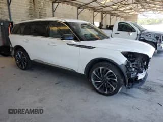 ✅ 2020 Lincoln Aviator Reserve • VIN: 5LM5J7XCXLGL22239 • Lot: 50993753. Listed on Copart with 44,842 mi. Free auction sales archive from the USA and detailed vehicle history report at DreamBid. Image 4.