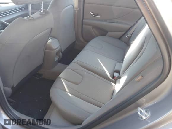 2024 Hyundai Elantra SE с VIN KMHLL4DG5RU711102, выставлен на аукционе IAAI как лот 43047852 с пробегом 29 795 миль миль и . История ставок и продаж доступна на DreamBid. Изображение 8.