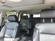 ✅ 2019 Chevrolet Suburban LT • VIN: 1GNSKHKC5KR277466 • Lot: 62895784. Wystawiony na Copart z przebiegiem 109 722 mil. Bezpłatny archiwum sprzedaży aukcyjnych z USA i szczegółowy raport historii pojazdu na DreamBid. Zdjęcie 10.