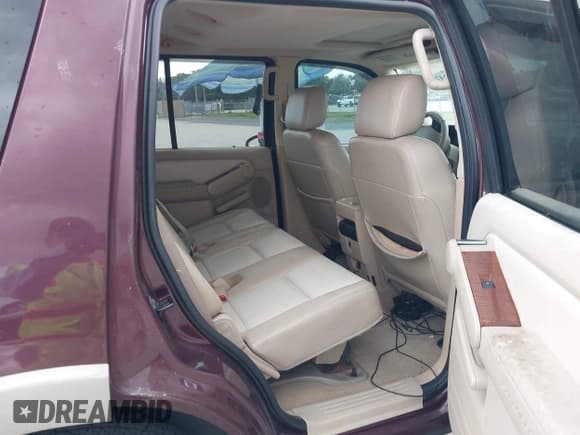 ✅ 2006 Ford Explorer Eddie Bauer • VIN: 1FMEU64E16UB00950 • Lot: 42473119. Listed on IAAI with 180,654 mi. Free auction sales archive from the USA and detailed vehicle history report at DreamBid. Image 8.