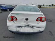 ✅ 2008 Volkswagen Passat 2.0T • VIN: WVWEK73C38P040350 • Lot: 96008595. Wystawiony na Copart z przebiegiem 109 187 mil. Bezpłatny archiwum sprzedaży aukcyjnych z USA i szczegółowy raport historii pojazdu na DreamBid. Zdjęcie 6.