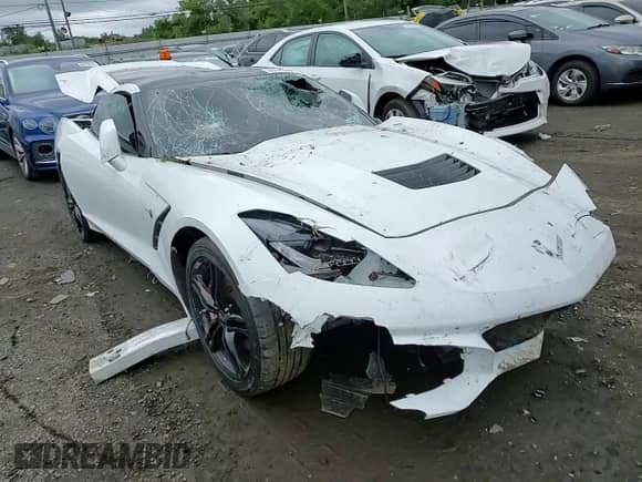2016 Chevrolet Corvette 1LT с VIN 1G1YB2D76G5122190, выставлен на аукционе Copart как лот 66334334 с пробегом 32 918 миль миль и Списание • Salvage title. История ставок и продаж доступна на DreamBid. Изображение 11.