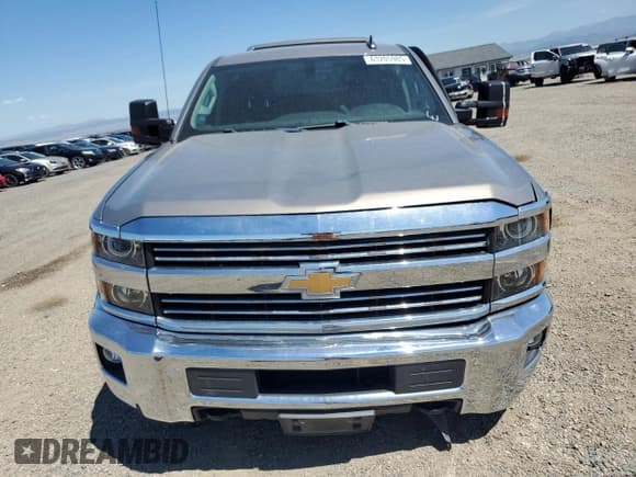 ✅ 2017 Chevrolet Silverado 2500HD LT • VIN: 1GC2KVEG5HZ273528 • Lot: 63205985. Listed on Copart with 39,220 mi. Free auction sales archive from the USA and detailed vehicle history report at DreamBid. Image 5.