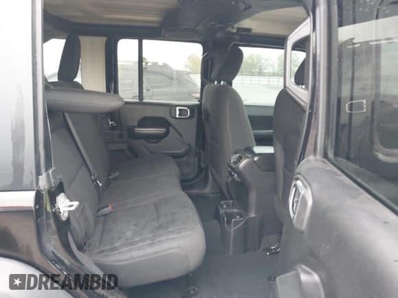 ✅ 2019 Jeep Wrangler Unlimited Sport • VIN: 1C4HJXDN4KW596289 • Lot: 41899208. Listed on IAAI with 103,693 mi. Free auction sales archive from the USA and detailed vehicle history report at DreamBid. Image 8.