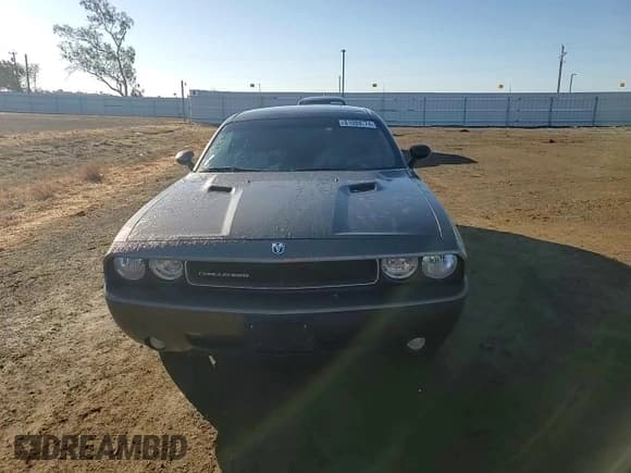 ✅ 2009 Dodge Challenger SE • VIN: 2B3LJ44V69H641073 • Lot: 81089774. Wystawiony na Copart z przebiegiem 173 632 mil. Bezpłatny archiwum sprzedaży aukcyjnych z USA i szczegółowy raport historii pojazdu na DreamBid. Zdjęcie 11.