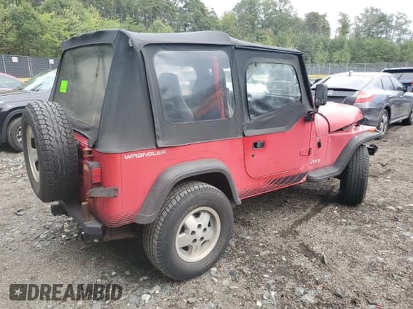 ✅ 1992 Jeep Wrangler • VIN: 2J4FY19P9NJ505484 • Lot: 81412605. Listed on Copart with 257,235 mi. Free auction sales archive from the USA and detailed vehicle history report at DreamBid. Image 3.