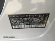 ✅ 2017 Volkswagen Jetta S • VIN: 3VW2B7AJXHM343584 • Lot: 32564453. Wystawiony na IAAI z przebiegiem Nie podano. Bezpłatny archiwum sprzedaży aukcyjnych z USA i szczegółowy raport historii pojazdu na DreamBid. Zdjęcie 9.