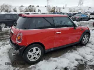 2009 MINI Hardtop with VIN WMWMF33559TU70753, listed as a Copart auction lot 79898174 with 63,051 mi miles and Salvage title. Bid and sale history available at DreamBid. Image 3.