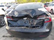 ✅ 2018 Tesla Model 3 Long Range Battery • VIN: 5YJ3E1EA6JF069901 • Lot: 42054027. Wystawiony na IAAI z przebiegiem 78 007 mil. Bezpłatny archiwum sprzedaży aukcyjnych z USA i szczegółowy raport historii pojazdu na DreamBid. Zdjęcie 15.