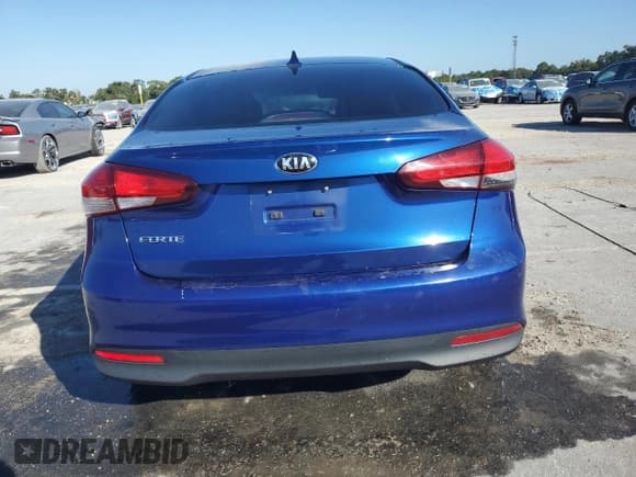 ✅ 2018 Kia Forte LX • VIN: 3KPFK4A71JE183859 • Lot: 92529655. Listed on Copart with 141,815 mi. Free auction sales archive from the USA and detailed vehicle history report at DreamBid. Image 6.