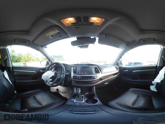 ✅ 2019 Toyota Highlander Limited • VIN: 5TDDZRFH8KS968209 • Lot: 42141556. Listed on IAAI with 77,052 mi. Free auction sales archive from the USA and detailed vehicle history report at DreamBid. Image 20.