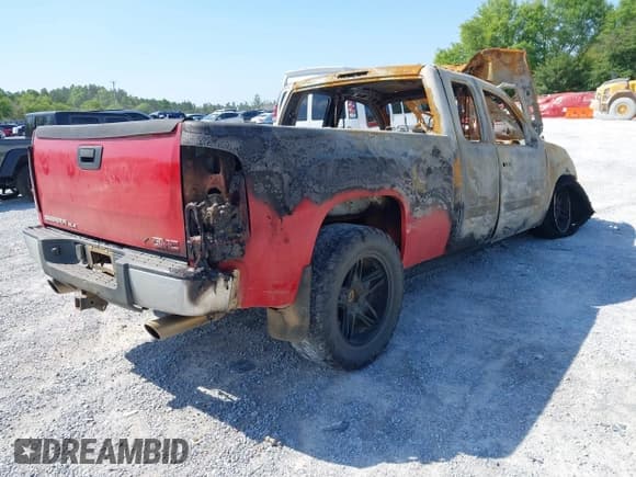 ✅ 2009 GMC Sierra 1500 SLT • VIN: 2GTEK19J291135936 • Lot: 41997872. Listed on IAAI with Not provided. Free auction sales archive from the USA and detailed vehicle history report at DreamBid. Image 4.