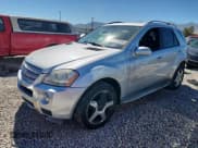 ✅ 2008 Mercedes-Benz M 550 • VIN: 4JGBB72EX8A414392 • Лот: 81728965. Опубликован ранее на Copart с пробегом 165 077 миль. Бесплатный доступ к архиву аукционных продаж из США и подробный отчёт об истории автомобиля на DreamBid. Изображение 1.