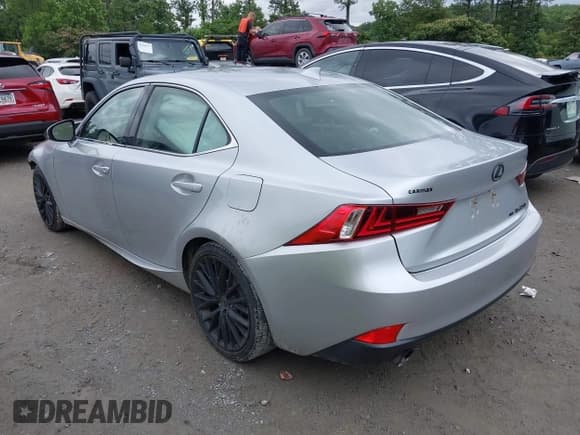 ✅ 2014 Lexus IS 250 • VIN: JTHCF1D27E5014998 • Lot: 42390537. Listed on IAAI with 98,219 mi. Free auction sales archive from the USA and detailed vehicle history report at DreamBid. Image 3.