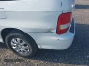 ✅ 2005 Kia Sedona LX • VIN: KNDUP132056685525 • Лот: 42608234. Опубликован ранее на IAAI с пробегом 60 985 миль. Бесплатный доступ к архиву аукционных продаж из США и подробный отчёт об истории автомобиля на DreamBid. Изображение 13.