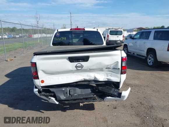 ✅ 2024 Nissan Frontier SV • VIN: 1N6ED1EKXRN665480 • Lot: 42060798. Listed on IAAI with 4,245 mi. Free auction sales archive from the USA and detailed vehicle history report at DreamBid. Image 16.