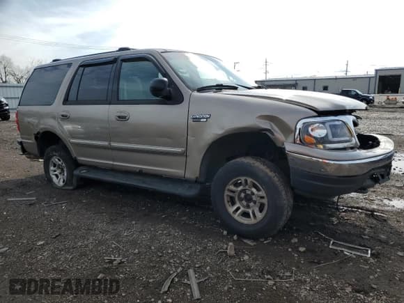 ✅ 2002 Ford Expedition XLT • VIN: 1FMPU16L12LA22175 • Lot: 54775265. Listed on Copart with 153,550 mi. Free auction sales archive from the USA and detailed vehicle history report at DreamBid. Image 4.