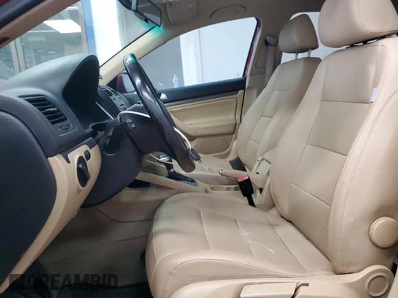 ✅ 2008 Volkswagen Jetta SE • VIN: 3VWRM71K58M033487 • Lot: 57021855. Listed on Copart with 187,167 mi. Free auction sales archive from the USA and detailed vehicle history report at DreamBid. Image 7.