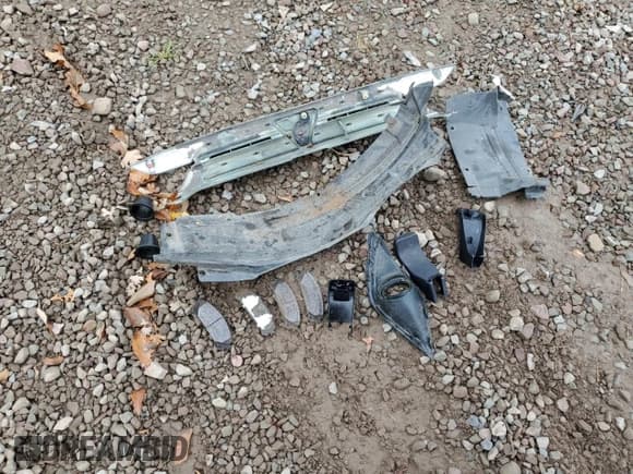 ✅ 2016 Mitsubishi Outlander GT • VIN: JA4JZ4AX6GZ054609 • Lot: 86527045. Listed on Copart with 229,833 mi. Free auction sales archive from the USA and detailed vehicle history report at DreamBid. Image 13.