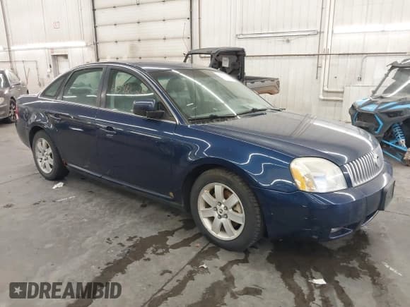 ✅ 2007 Mercury Montego • VIN: 1MEHM40107G613808 • Lot: 43831029. Wystawiony na IAAI z przebiegiem 220 410 mil. Bezpłatny archiwum sprzedaży aukcyjnych z USA i szczegółowy raport historii pojazdu na DreamBid. Zdjęcie 1.