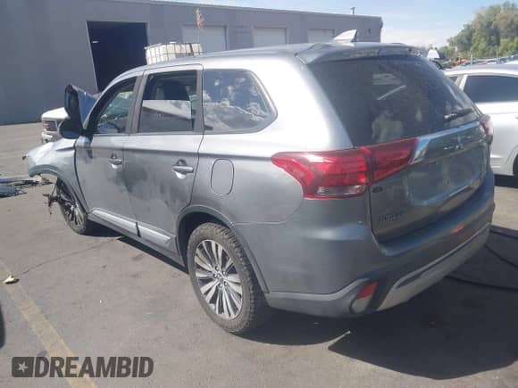 2019 Mitsubishi Outlander ES z VIN JA4AZ3A3XKZ021676, wystawiony jako IAAI lot #43196948 z przebiegiem Nie podano mil oraz . Historia ofert i sprzedaży dostępna na DreamBid. Obrazek 3.