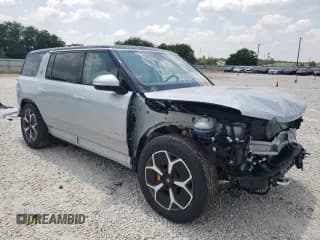 ✅ 2024 Rivian R1S Adventure • VIN: 7PDSGABA5RN034380 • Lot: 66369964. Wystawiony na Copart z przebiegiem 24 mil. Bezpłatny archiwum sprzedaży aukcyjnych z USA i szczegółowy raport historii pojazdu na DreamBid. Zdjęcie 4.