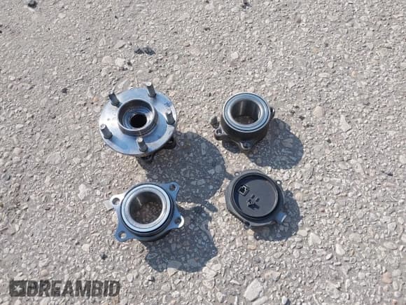 ✅ 2006 Infiniti FX • VIN: JNRAS08W26X208677 • Lot: 43358687. Wystawiony na IAAI z przebiegiem 207 789 mil. Bezpłatny archiwum sprzedaży aukcyjnych z USA i szczegółowy raport historii pojazdu na DreamBid. Zdjęcie 11.