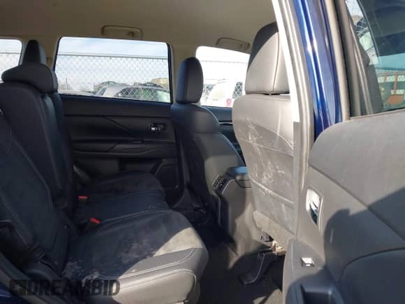 2020 Mitsubishi Outlander ES with VIN JA4AZ3A38LZ044939, listed as a IAAI auction lot 41654657 with 60,050 mi miles and . Bid and sale history available at DreamBid. Image 8.