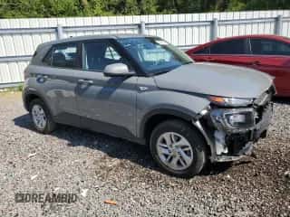 2021 Hyundai Venue SE с VIN KMHRB8A3XMU073329, выставлен на аукционе Copart как лот 56090374 с пробегом 21 219 миль миль и На запчасти • Non repairable. История ставок и продаж доступна на DreamBid. Изображение 4.