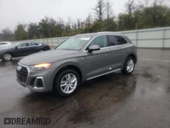 ✅ 2023 Audi Q5 S line Premium • VIN: WA1GAAFY2P2033802 • Lot: 85867065. Wystawiony na Copart z przebiegiem 35 325 mil. Bezpłatny archiwum sprzedaży aukcyjnych z USA i szczegółowy raport historii pojazdu na DreamBid. Zdjęcie 1.