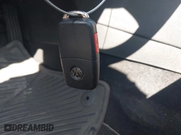 ✅ 2014 Volkswagen Jetta Hybrid • VIN: 3VW637AJ0EM210827 • Lot: 43482295. Listed on IAAI with 140,054 mi. Free auction sales archive from the USA and detailed vehicle history report at DreamBid. Image 11.