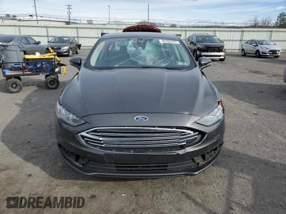 ✅ 2017 Ford Fusion SE • VIN: 3FA6P0H78HR375014 • Лот: 92483325. Опубликован ранее на Copart с пробегом 133 309 миль. Бесплатный доступ к архиву аукционных продаж из США и подробный отчёт об истории автомобиля на DreamBid. Изображение 5.