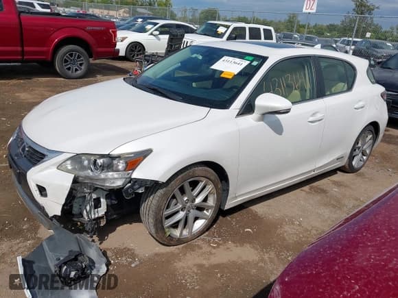 ✅ 2015 Lexus CT 200h • VIN: JTHKD5BH5F2210165 • Лот: 43113641. Опубликован ранее на IAAI с пробегом 229 414 миль. Бесплатный доступ к архиву аукционных продаж из США и подробный отчёт об истории автомобиля на DreamBid. Изображение 2.