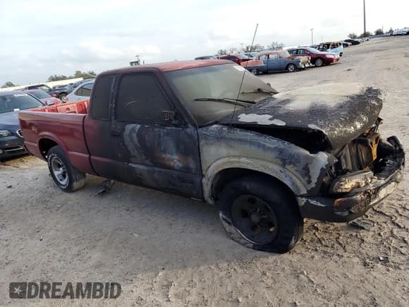 ✅ 2000 Chevrolet S-10 LS • VIN: 1GCCS1958Y8233469 • Лот: 42016345. Опубликован ранее на Copart с пробегом Не указан. Бесплатный доступ к архиву аукционных продаж из США и подробный отчёт об истории автомобиля на DreamBid. Изображение 4.