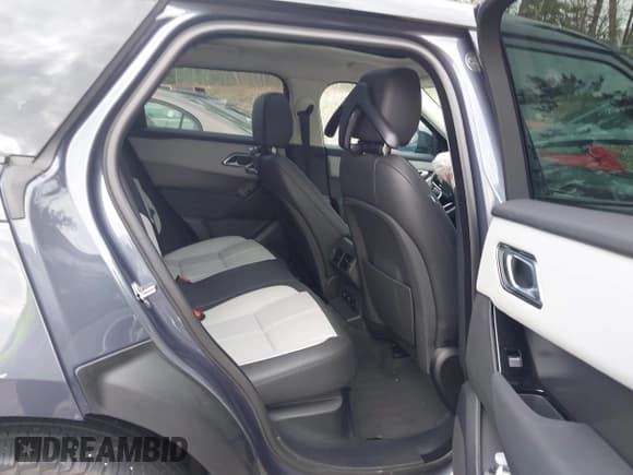 ✅ 2025 Land Rover Range Rover Velar Dynamic SE • VIN: SALYL2EX7SA804720 • Lot: 42112230. Listed on IAAI with 5,303 mi. Free auction sales archive from the USA and detailed vehicle history report at DreamBid. Image 8.