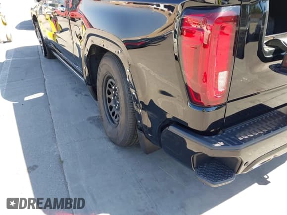 ✅ 2023 GMC Sierra 1500 Denali Ultimate • VIN: 1GTUUHEL4PZ257594 • Лот: 42408388. Опубликован ранее на IAAI с пробегом 37 249 миль. Бесплатный доступ к архиву аукционных продаж из США и подробный отчёт об истории автомобиля на DreamBid. Изображение 18.