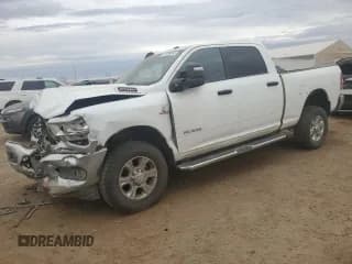✅ 2024 Ram 2500 Big Horn • VIN: 3C6UR5DL1RG106269 • Lot: 91728895. Wystawiony na Copart z przebiegiem 62 201 mil. Bezpłatny archiwum sprzedaży aukcyjnych z USA i szczegółowy raport historii pojazdu na DreamBid. Zdjęcie 1.