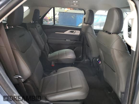 ✅ 2025 Ford Explorer Active • VIN: 1FMUK8DH7SGC04746 • Lot: 91765415. Listed on Copart with 8,589 mi. Free auction sales archive from the USA and detailed vehicle history report at DreamBid. Image 11.