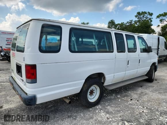 ✅ 2009 Ford Econoline Passenger XL • VIN: 1FBSS31L89DA15434 • Lot: 68679285. Listed on Copart with 279,341 mi. Free auction sales archive from the USA and detailed vehicle history report at DreamBid. Image 3.