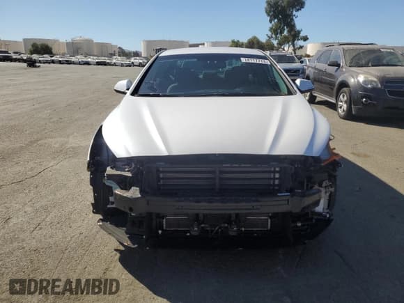 ✅ 2019 Hyundai Sonata • VIN: KMHE14L29KA090085 • Лот: 74717774. Опубликован ранее на Copart с пробегом 45 073 миль. Бесплатный доступ к архиву аукционных продаж из США и подробный отчёт об истории автомобиля на DreamBid. Изображение 5.