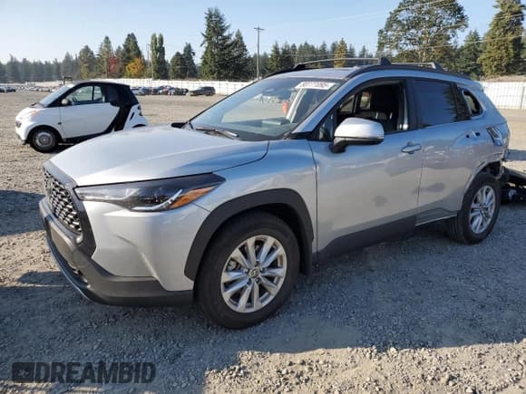 ✅ 2024 Toyota Corolla Cross LE • VIN: 7MUBAABG5RV112489 • Lot: 80777095. Wystawiony na Copart z przebiegiem 20 929 mil. Bezpłatny archiwum sprzedaży aukcyjnych z USA i szczegółowy raport historii pojazdu na DreamBid. Zdjęcie 1.