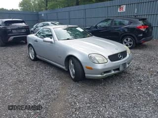 ✅ 2000 Mercedes-Benz SLK 230 Kompressor • VIN: WDBKK47F7YF167712 • Lot: 42767899. Wystawiony na IAAI z przebiegiem 61 722 mil. Bezpłatny archiwum sprzedaży aukcyjnych z USA i szczegółowy raport historii pojazdu na DreamBid. Zdjęcie 1.