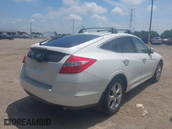 ✅ 2010 Honda Crosstour EX-L • VIN: 5J6TF1H58AL010979 • Лот: 42787365. Опубликован ранее на IAAI с пробегом 256 515 миль. Бесплатный доступ к архиву аукционных продаж из США и подробный отчёт об истории автомобиля на DreamBid. Изображение 4.