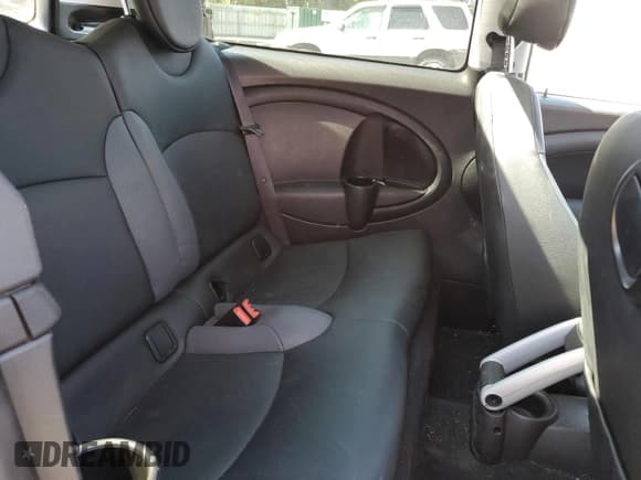 ✅ 2009 MINI Clubman • VIN: WMWML335X9TX34154 • Lot: 69291905. Listed on Copart with 89,821 mi. Free auction sales archive from the USA and detailed vehicle history report at DreamBid. Image 11.