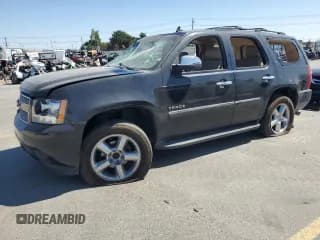 ✅ 2012 Chevrolet Tahoe LTZ • VIN: 1GNSCCE06CR142239 • Lot: 67300595. Wystawiony na Copart z przebiegiem Nie podano. Bezpłatny archiwum sprzedaży aukcyjnych z USA i szczegółowy raport historii pojazdu na DreamBid. Zdjęcie 1.