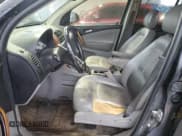 ✅ 2006 Saturn VUE • VIN: 5GZCZ63496S831156 • Lot: 54023815. Wystawiony na Copart z przebiegiem 258 203 mil. Bezpłatny archiwum sprzedaży aukcyjnych z USA i szczegółowy raport historii pojazdu na DreamBid. Zdjęcie 7.