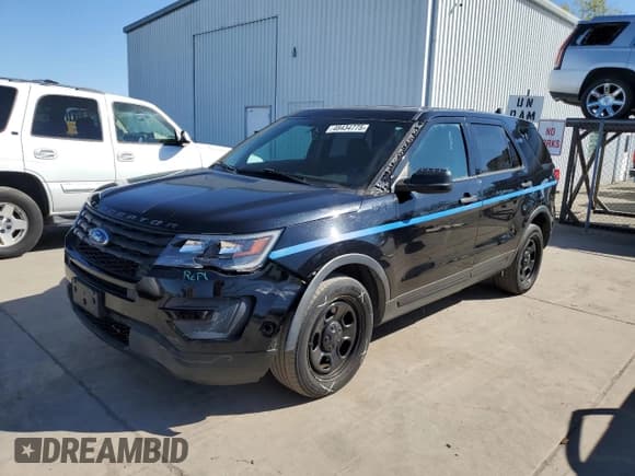 ✅ 2017 Ford Police Interceptor Utility • VIN: 1FM5K8AT5HGD25829 • Lot: 48434775. Wystawiony na Copart z przebiegiem 97 005 mil. Bezpłatny archiwum sprzedaży aukcyjnych z USA i szczegółowy raport historii pojazdu na DreamBid. Zdjęcie 1.