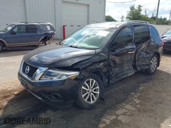 ✅ 2016 Nissan Pathfinder Platinum • VIN: 5N1AR2MM1GC668395 • Lot: 43306315. Listed on IAAI with 157,594 mi. Free auction sales archive from the USA and detailed vehicle history report at DreamBid. Image 17.