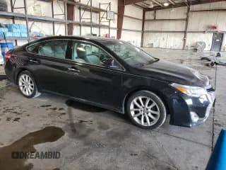 ✅ 2013 Toyota Avalon XLE • VIN: 4T1BK1EB4DU013945 • Lot: 86850415. Wystawiony na Copart z przebiegiem 172 170 mil. Bezpłatny archiwum sprzedaży aukcyjnych z USA i szczegółowy raport historii pojazdu na DreamBid. Zdjęcie 4.