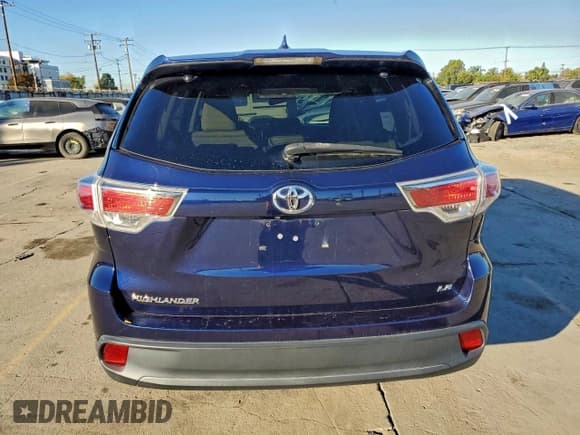 ✅ 2014 Toyota Highlander LE Plus • VIN: 5TDZKRFH7ES005073 • Lot: 96348635. Wystawiony na Copart z przebiegiem 123 755 mil. Bezpłatny archiwum sprzedaży aukcyjnych z USA i szczegółowy raport historii pojazdu na DreamBid. Zdjęcie 6.